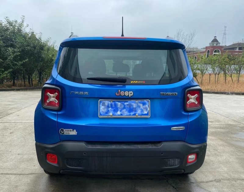 宜昌17年Jeep自由俠2