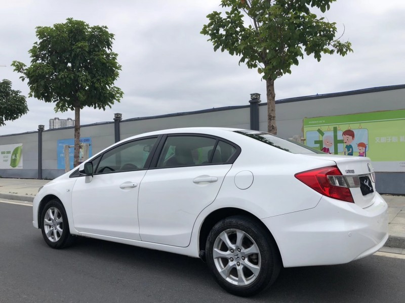 广州14年本田思域2