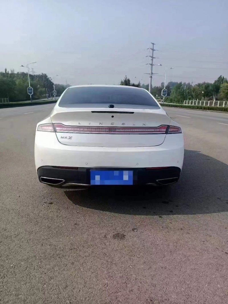 濟寧18年林肯MKZ9