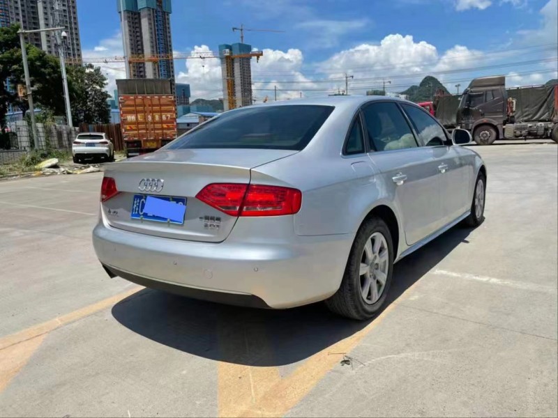 玉林11年奧迪A4L7