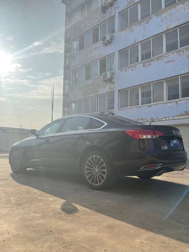 潍坊17年众泰Z7006