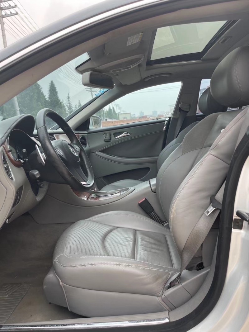 潍坊10年奔驰CLS级AMG3