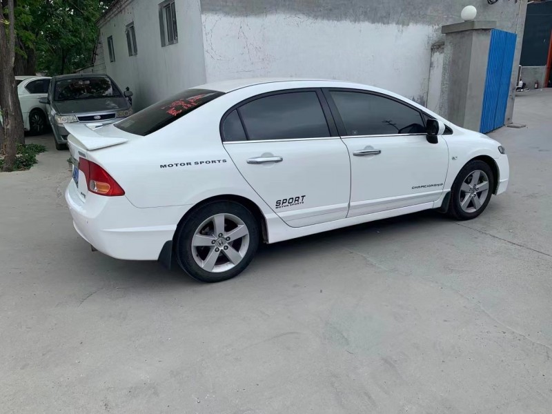 潍坊11年本田思域1