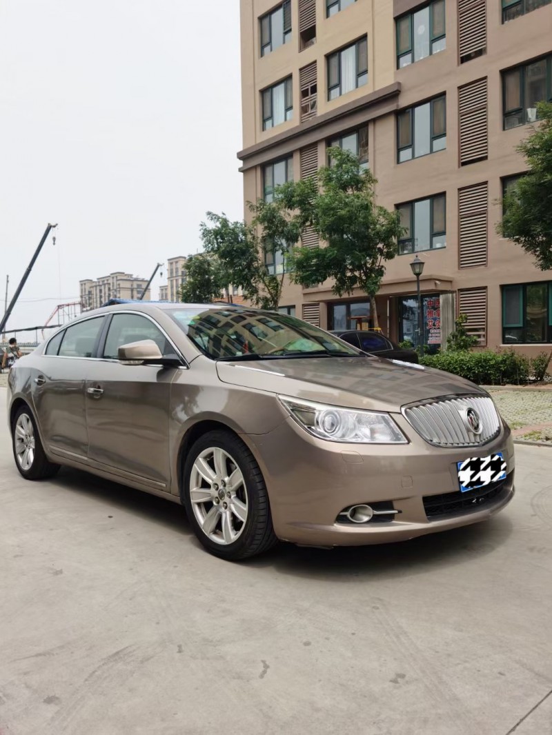 青岛11年别克凯越8