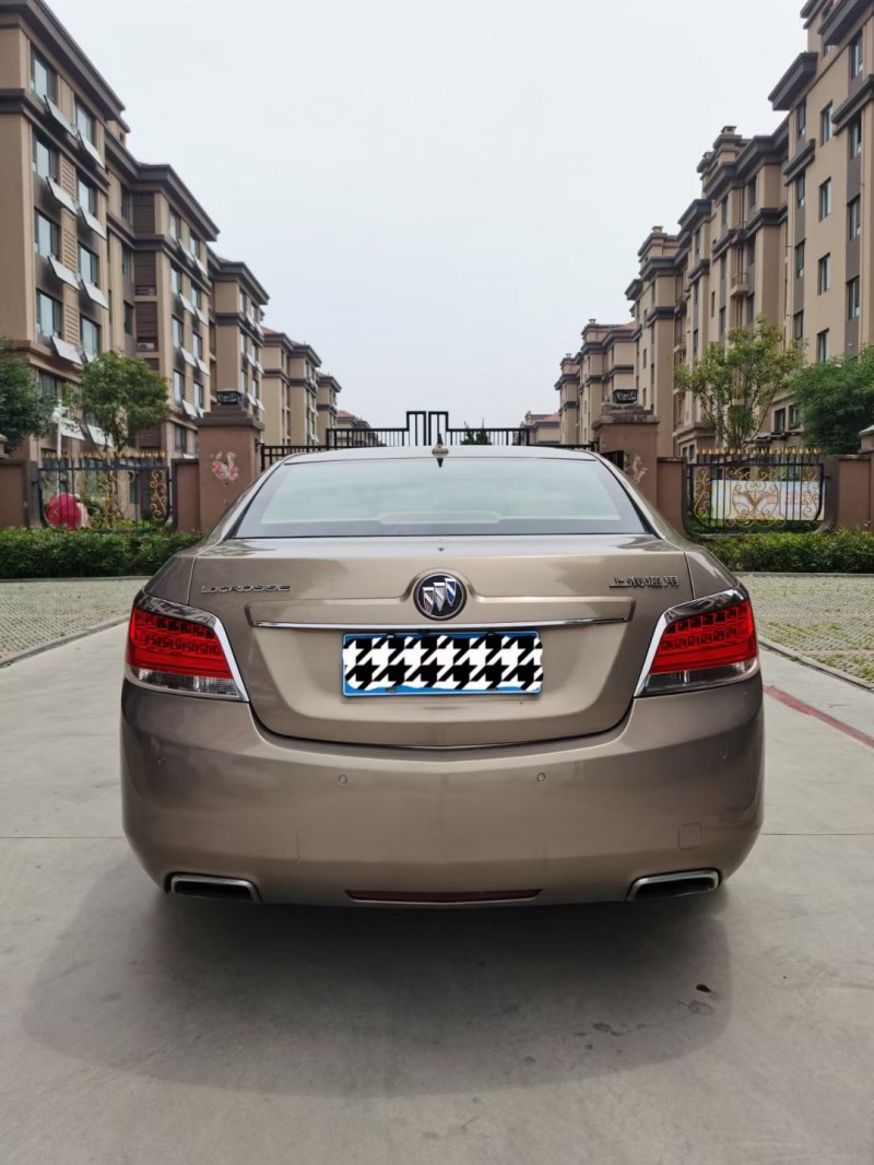 青岛11年别克凯越6