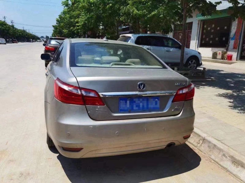 榆林16年長安汽車睿騁CC2