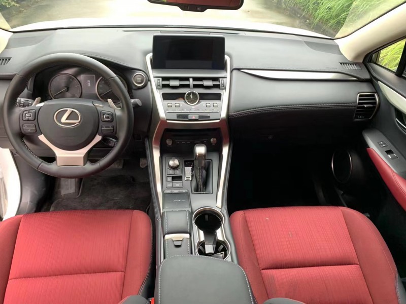 宜昌20年雷克薩斯NX8