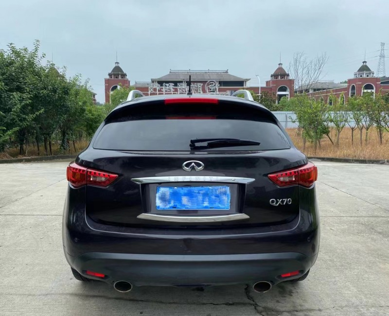 宜昌14年英菲尼迪QX702