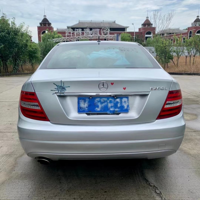 宜昌13年奔馳C8