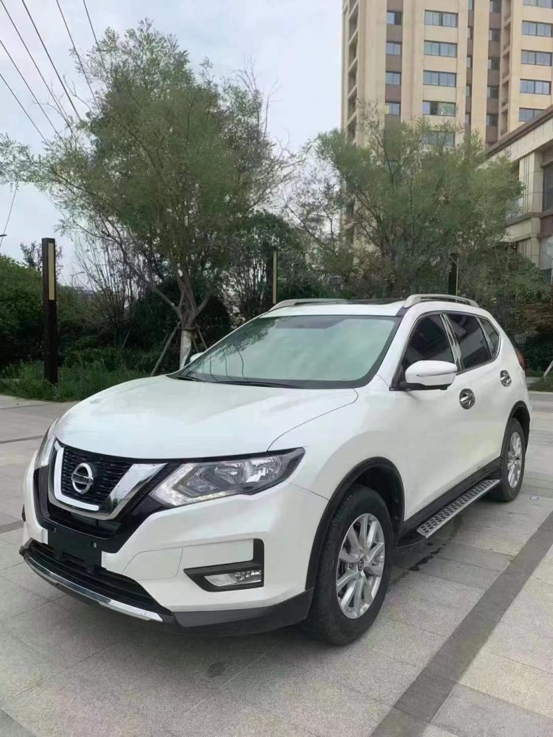 淮安17年日產奇駿2