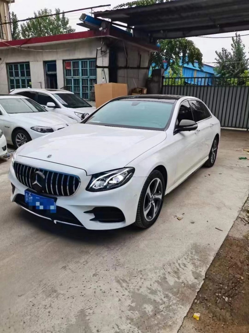 泰安18年奔驰E2