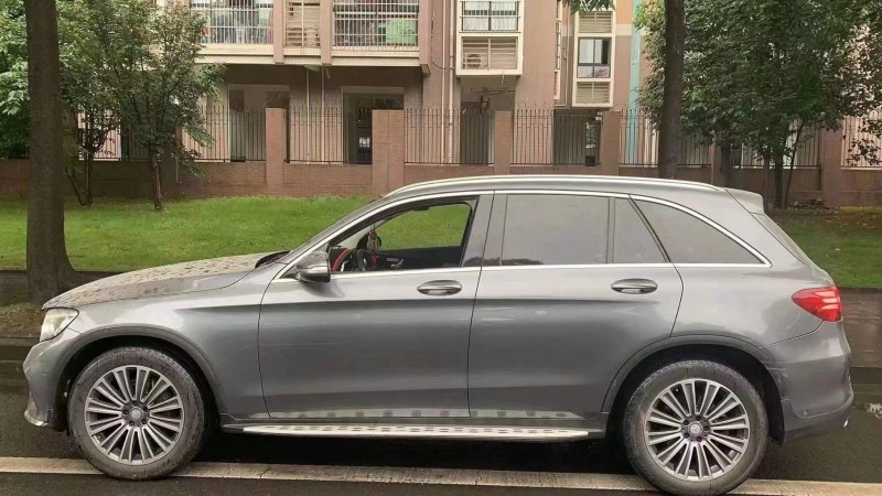 成都17年奔驰GLC3