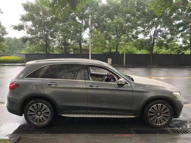 成都17年奔驰GLC1