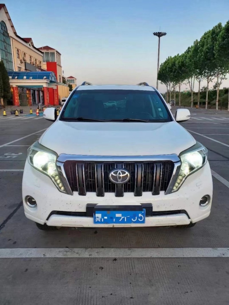 保定15年丰田普拉多8