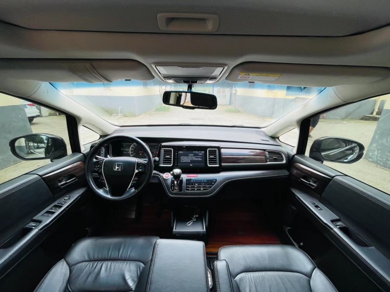 徐州18年本田艾力绅3