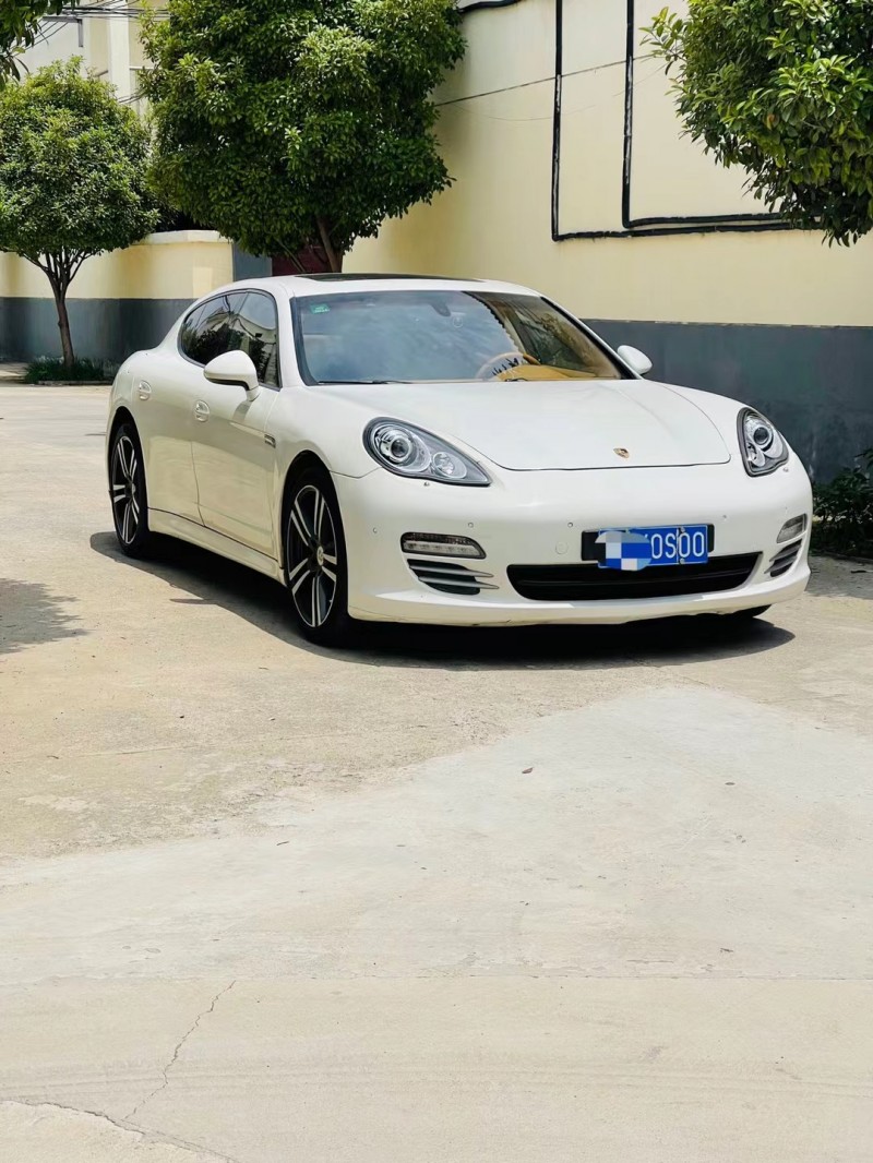 徐州10年保时捷帕拉梅拉8