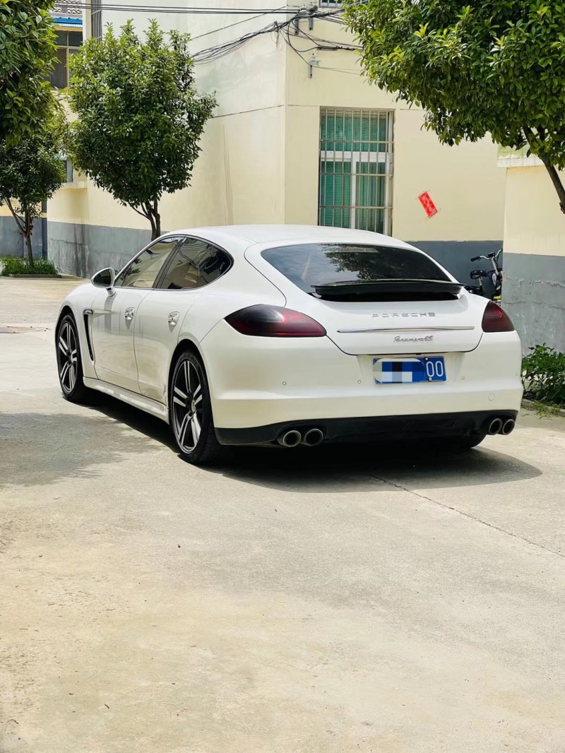 徐州10年保时捷帕拉梅拉2