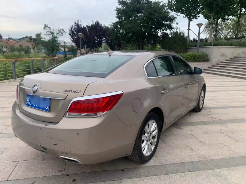 枣庄10年别克君越7