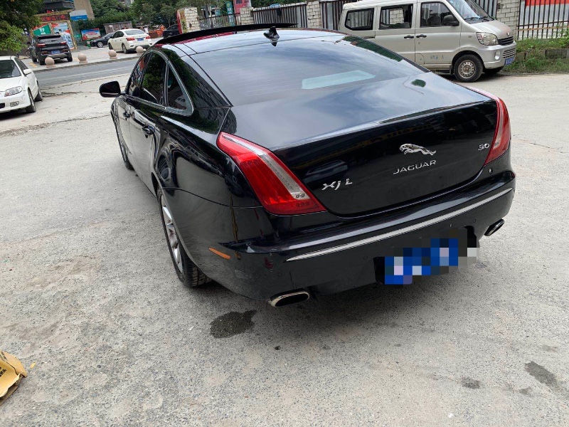 十堰15年捷豹XJL1