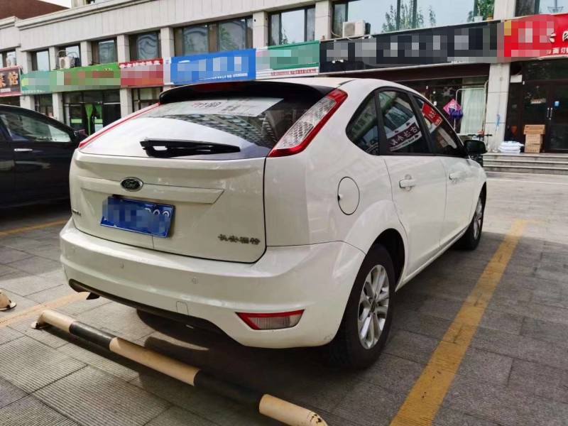 枣庄14年福特福克斯1