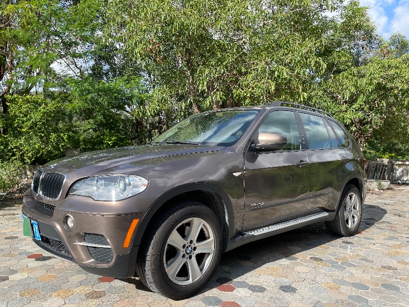 深圳13年宝马X57