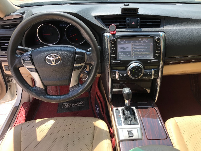 深圳13年丰田锐志4