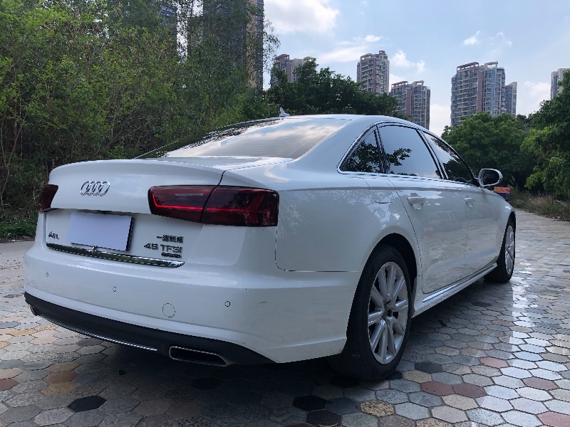 深圳18年奥迪A6L2