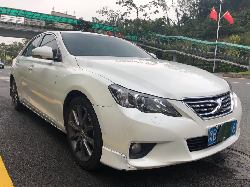 深圳13年丰田锐志8