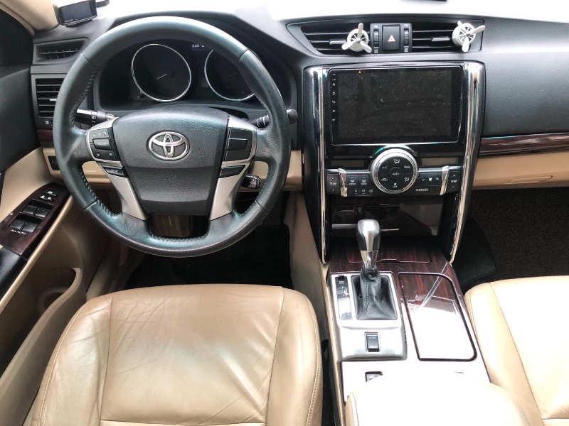 深圳13年丰田锐志4