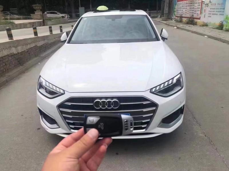 成都21年奥迪A4L1