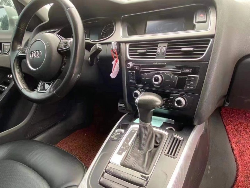 济宁15年奥迪A4L7