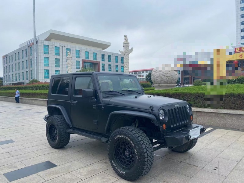 煙臺11年Jeep牧馬人8