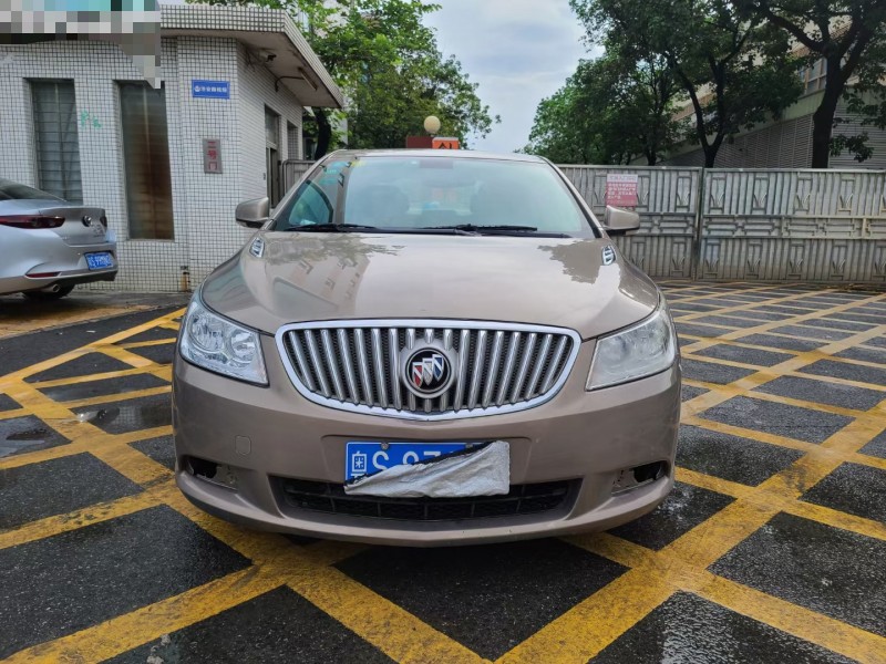 东莞12年别克君越1