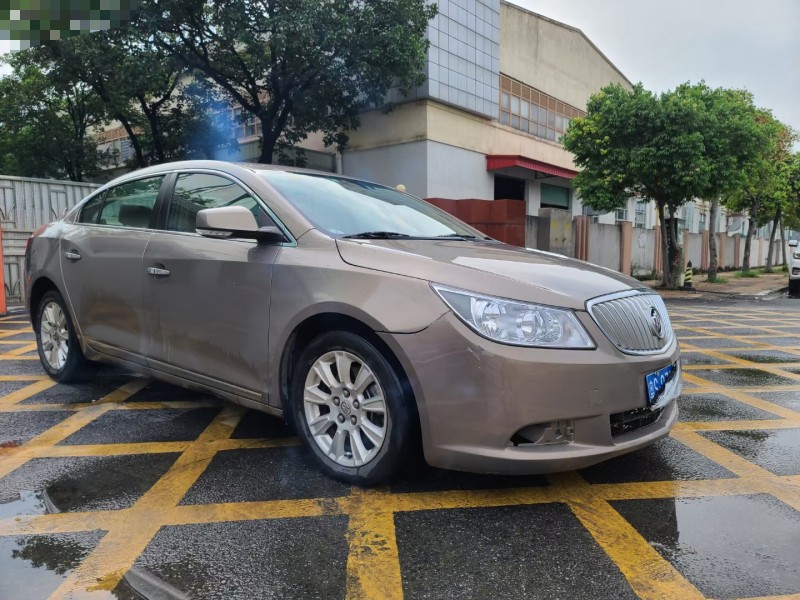 东莞12年别克君越2