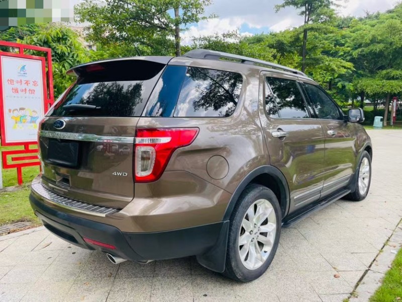 东莞15年福特探险者8