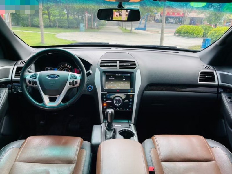 东莞15年福特探险者7