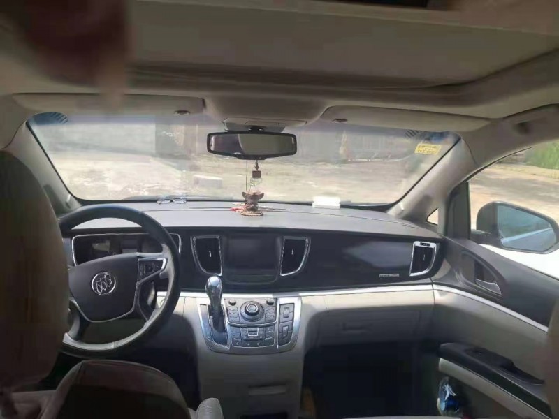 济宁12年别克GL83