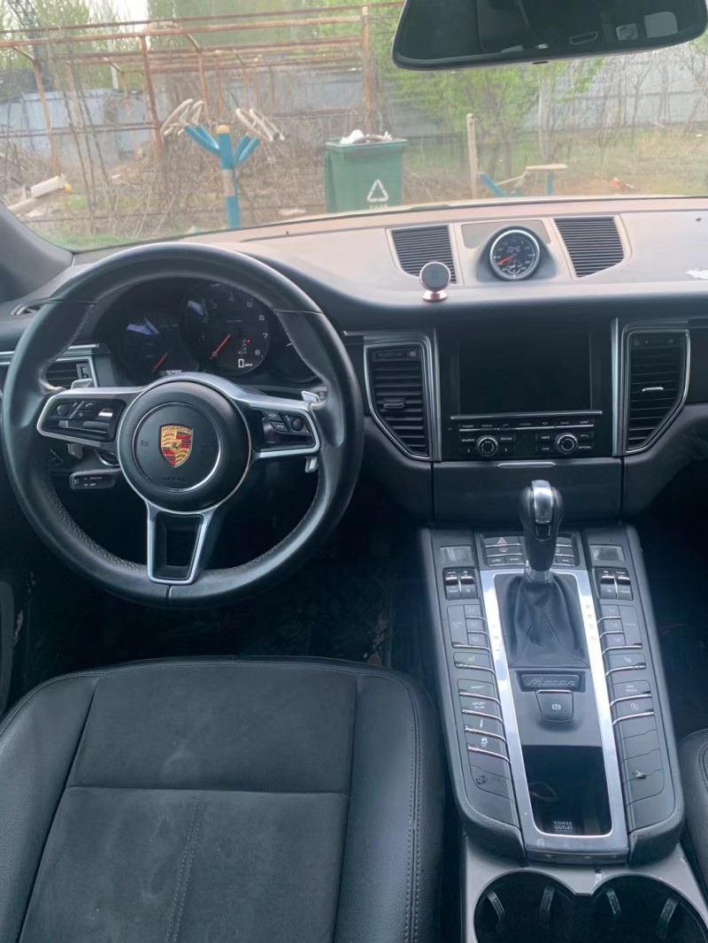 济宁15年保时捷Macan6