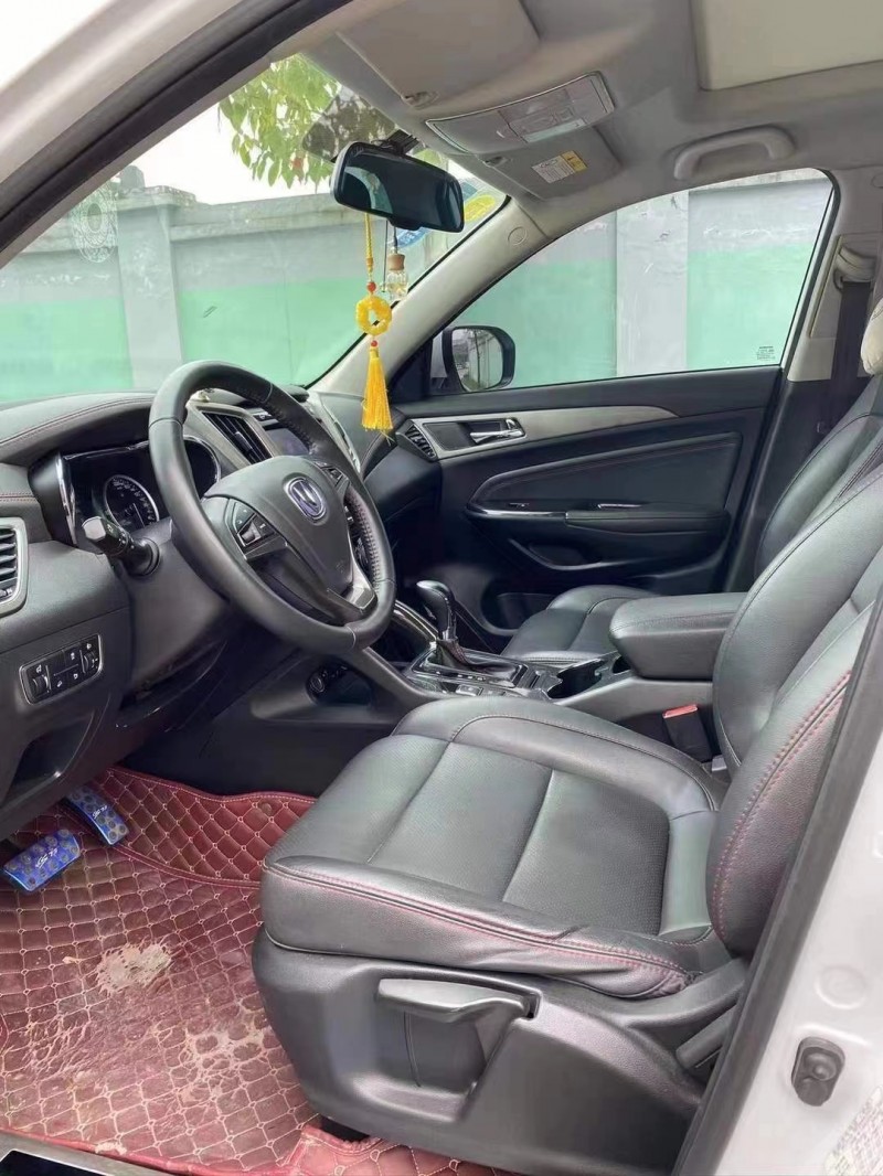 重慶18年長安汽車CS755