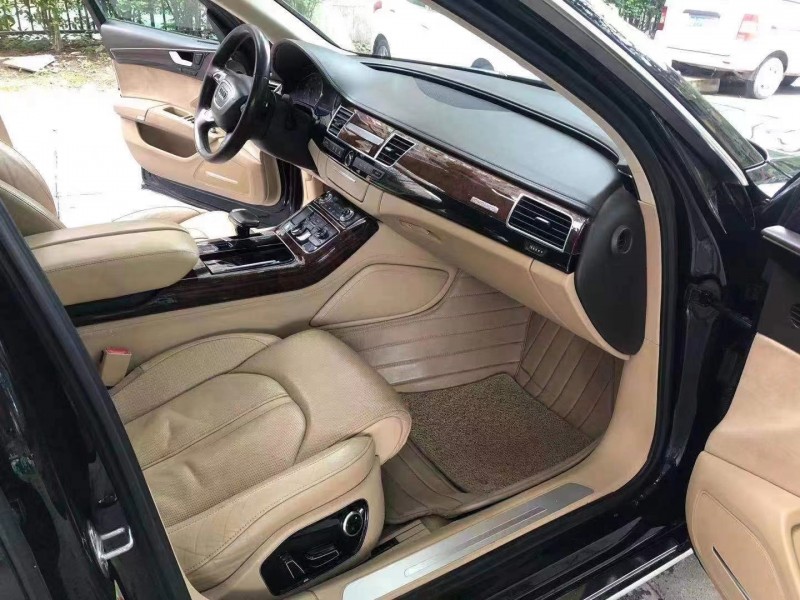 重庆11年奥迪A8L5