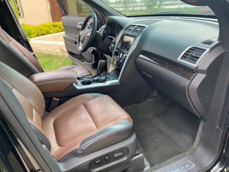 徐州15年福特探险者4