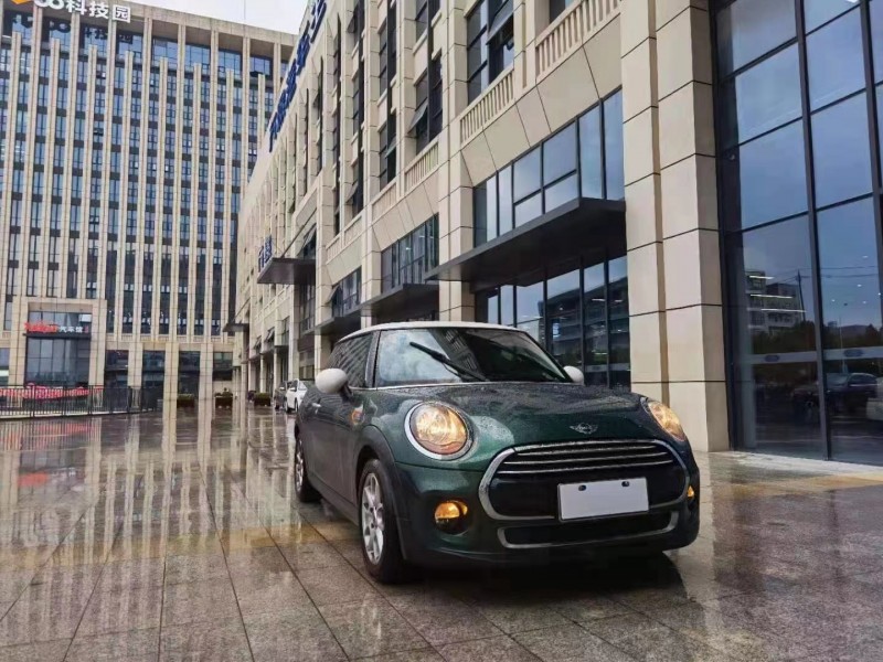 無錫17年寶馬MINI3