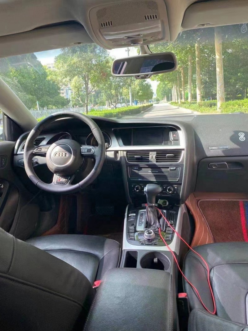 济宁14年奥迪A57