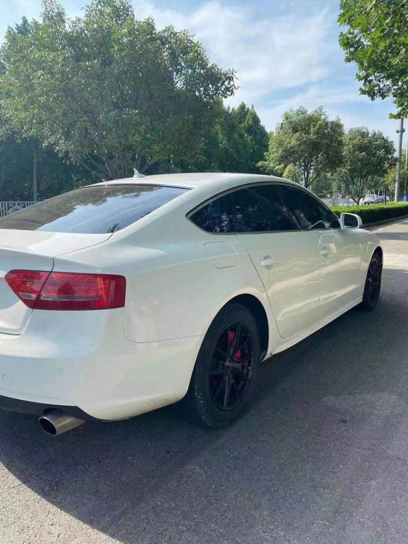 济宁14年奥迪A58