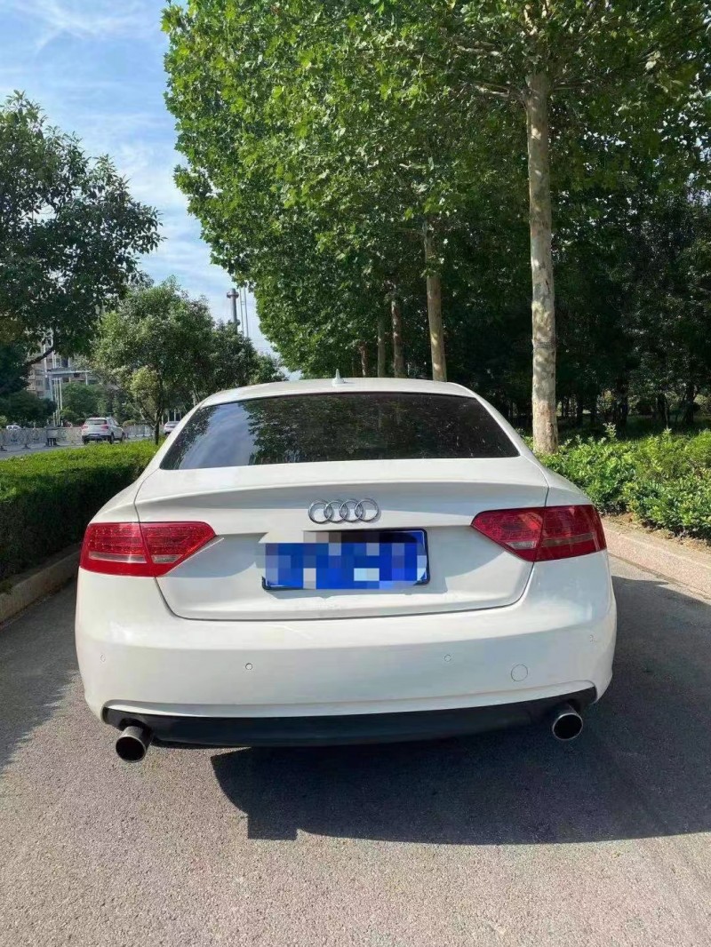 济宁14年奥迪A59
