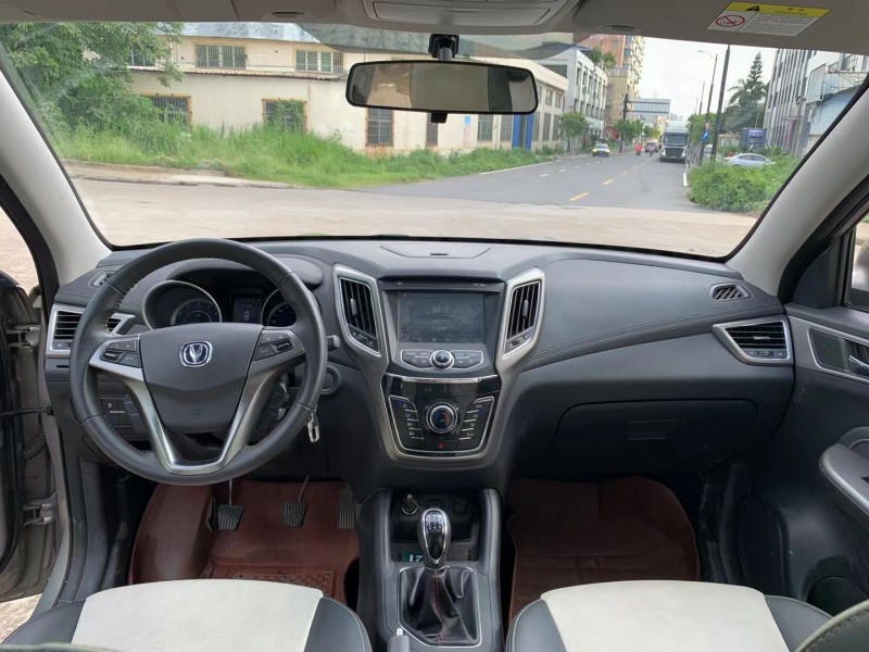 江門19年長安汽車CS353