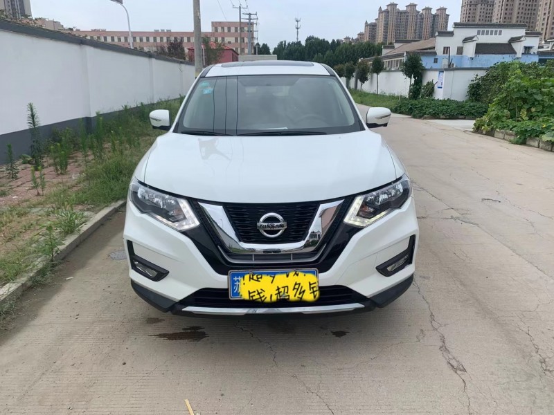 撫州18年日產奇駿1