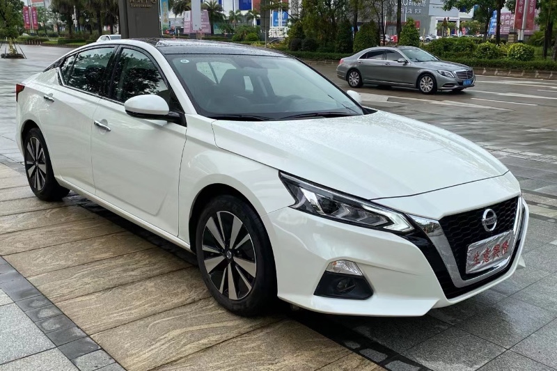 陽江21年日產天籟2