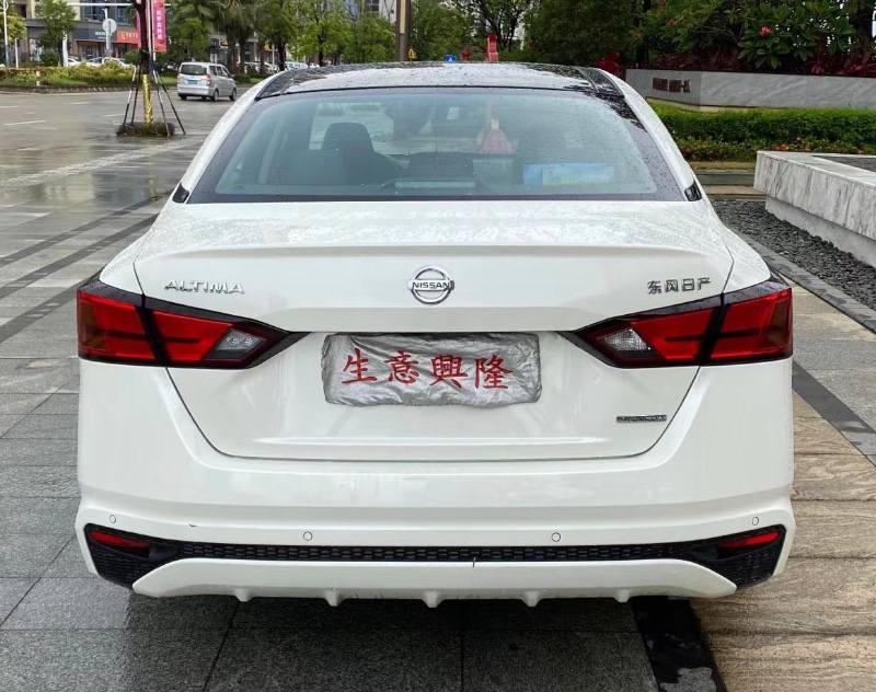 陽江21年日產天籟8
