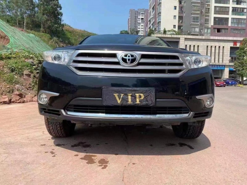 成都13年丰田汉兰达1